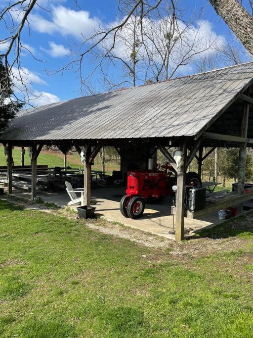 Bourbon Trail Cabin On The Farm Lawrenceburg Exteriér fotografie