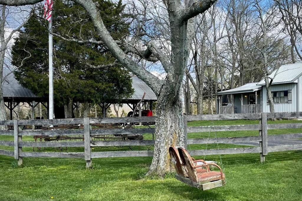 Bourbon Trail Cabin On The Farm Lawrenceburg Exteriér fotografie
