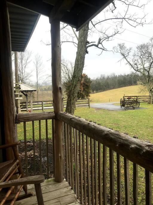 Bourbon Trail Cabin On The Farm Lawrenceburg Exteriér fotografie